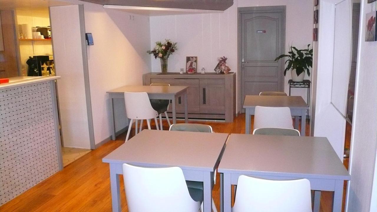 Hotel L'Europeen Тарб Екстериор снимка