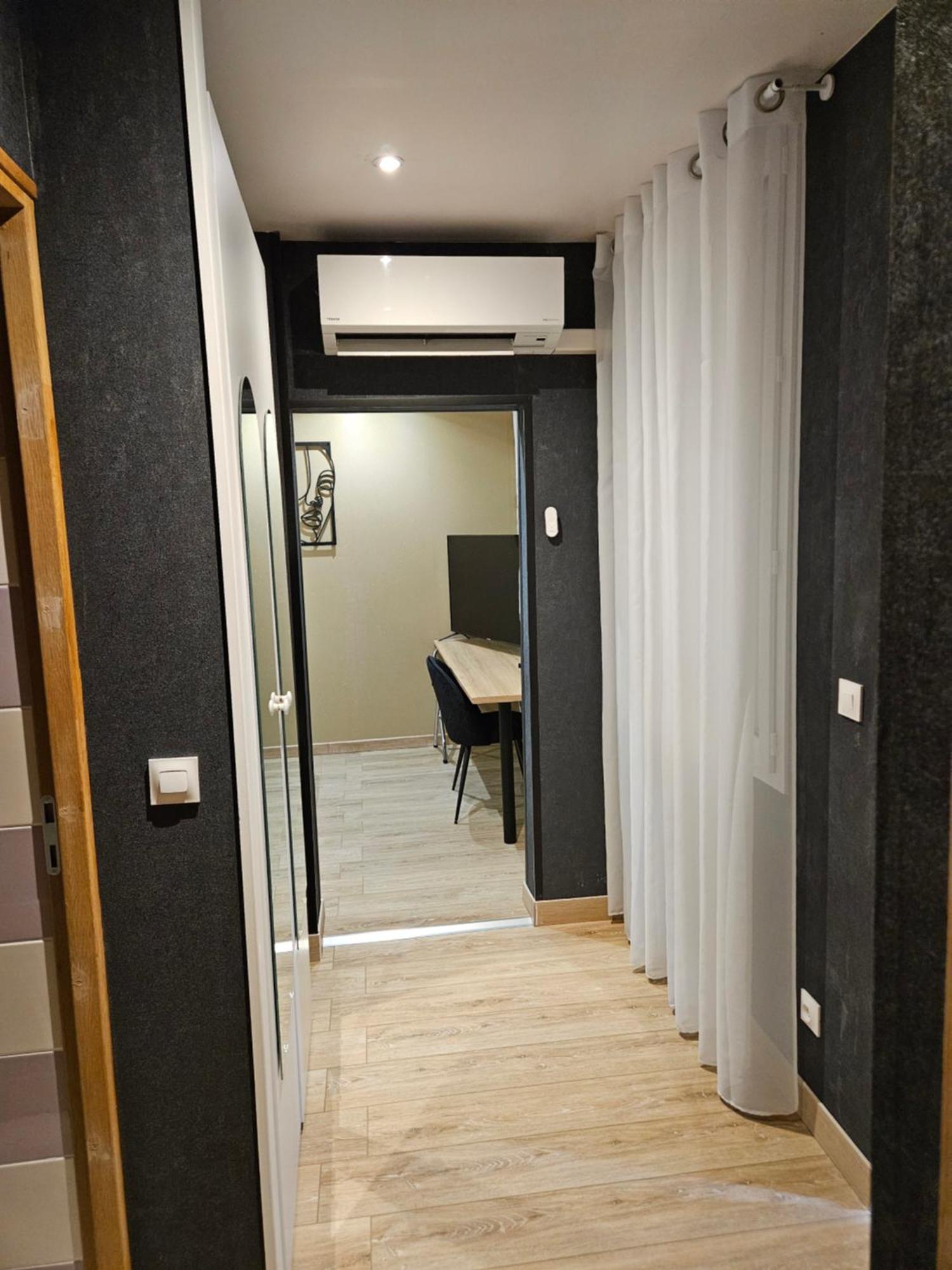 Hotel L'Europeen Тарб Екстериор снимка